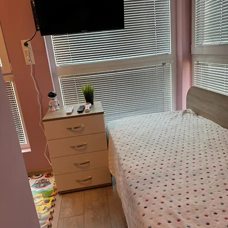 2-bedroom With Private Parking Fast Wifi 3-aircon 3-smarttvs Workdesk Youtube Premium And Netflix Apartment