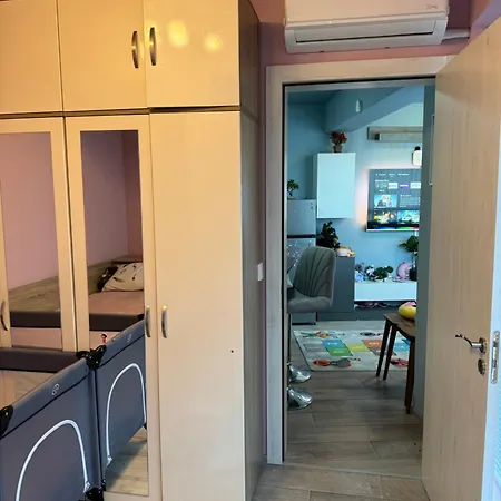 Appartamento 2-bedroom With Private Parking Fast Wifi 3-aircon 3-smarttvs Workdesk Youtube Premium And Netflix