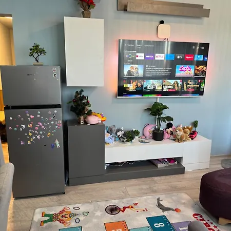 2-bedroom With Private Parking Fast Wifi 3-aircon 3-smarttvs Workdesk Youtube Premium And Netflix Appartamento *