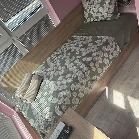 2-bedroom With Private Parking Fast Wifi 3-aircon 3-smarttvs Workdesk Youtube Premium And Netflix Appartamento Varna