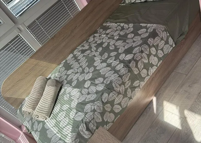 2-bedroom With Private Parking Fast Wifi 3-aircon 3-smarttvs Workdesk Youtube Premium And Netflix Appartamento Varna